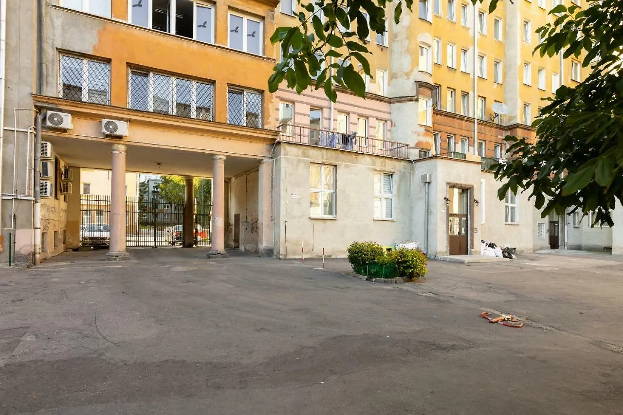 Chmielna Central Warsaw Apartment