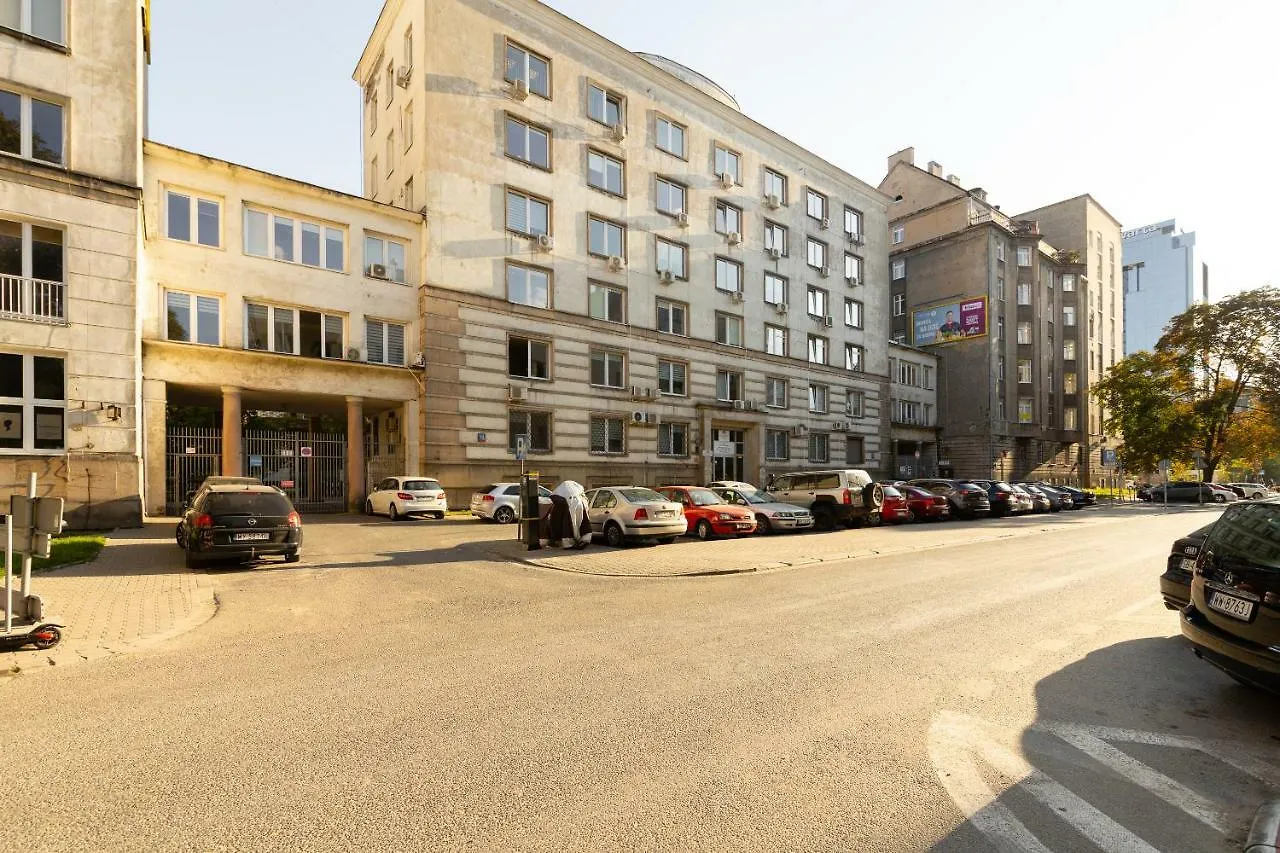 Chmielna Central Warsaw Apartment